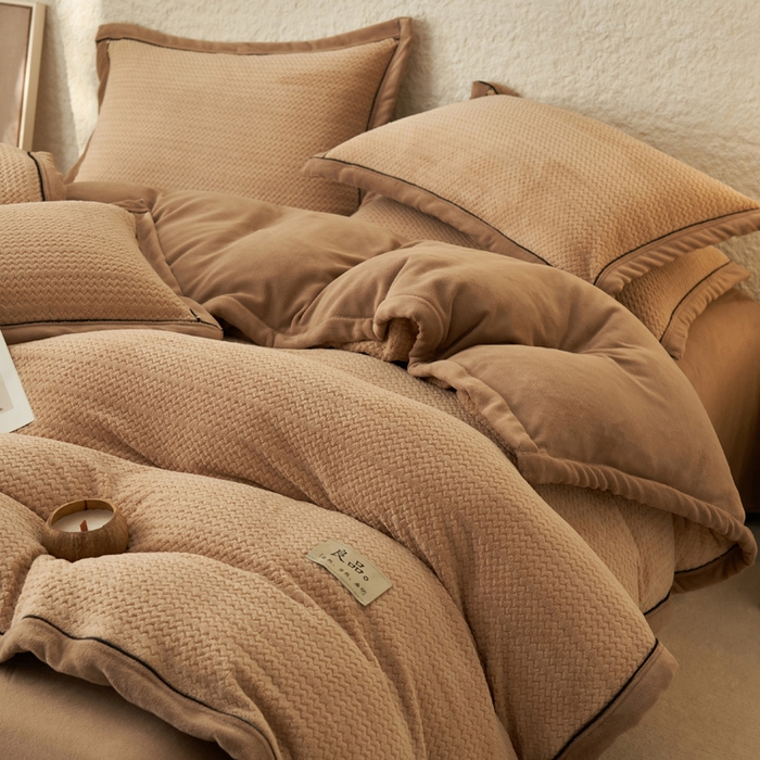 91家纺网 家纺一手货源 找家纺 早晨家纺 2025新款青沐款牛奶绒提花-单被套 青沐-米驼