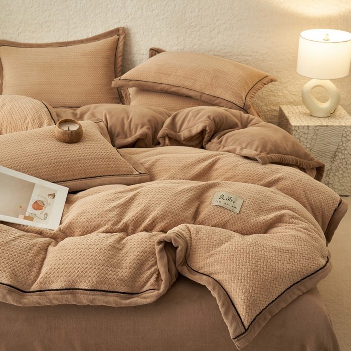 91家纺网 家纺一手货源 找家纺 早晨家纺 2025新款青沐款牛奶绒提花-单被套 青沐-米驼
