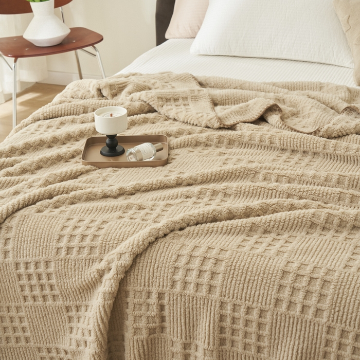 91家纺网 家纺一手货源 找家纺 早晨家纺 2025新款华夫格款-提花单层毛毯 华夫格-米驼