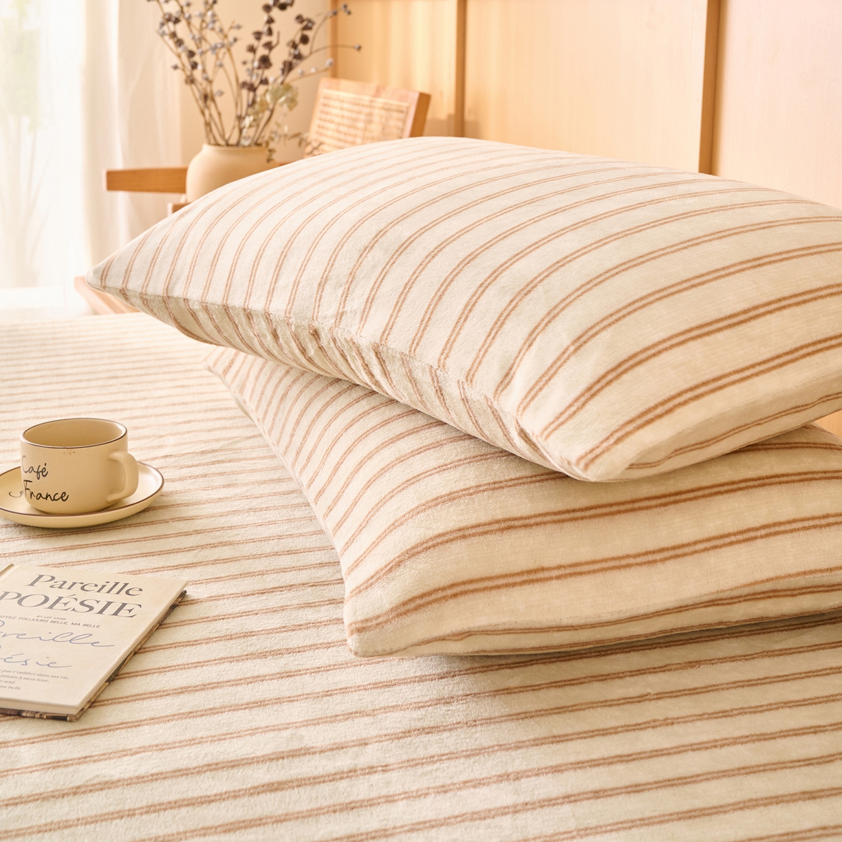 91家纺网 家纺一手货源 找家纺 早晨家纺 2025新款野牧款高克重牛奶绒印花单床笠 野牧-竖条驼