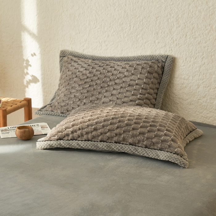 91家纺网 家纺一手货源 找家纺 早晨家纺 2025新款金贵款兔毛绒提花-单被套 金贵-浅灰