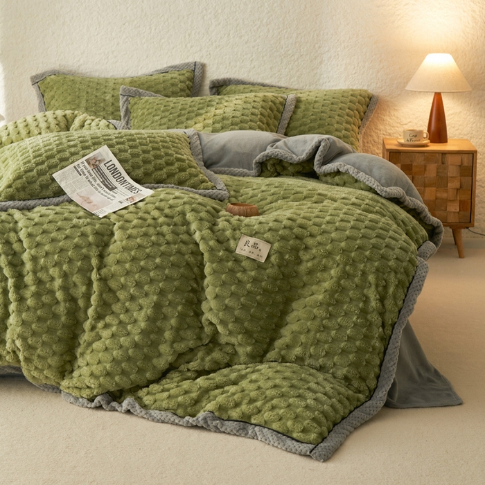 91家纺网 家纺一手货源 找家纺 早晨家纺 2025新款金贵款兔毛绒提花-单被套 金贵-草绿