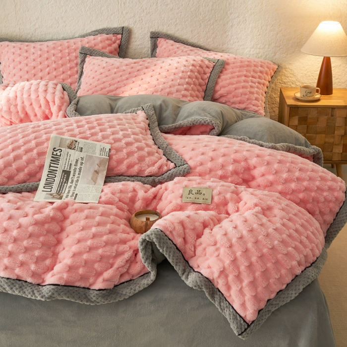 91家纺网 家纺一手货源 找家纺 早晨家纺 2025新款金贵款兔毛绒提花-单被套 金贵-玉粉