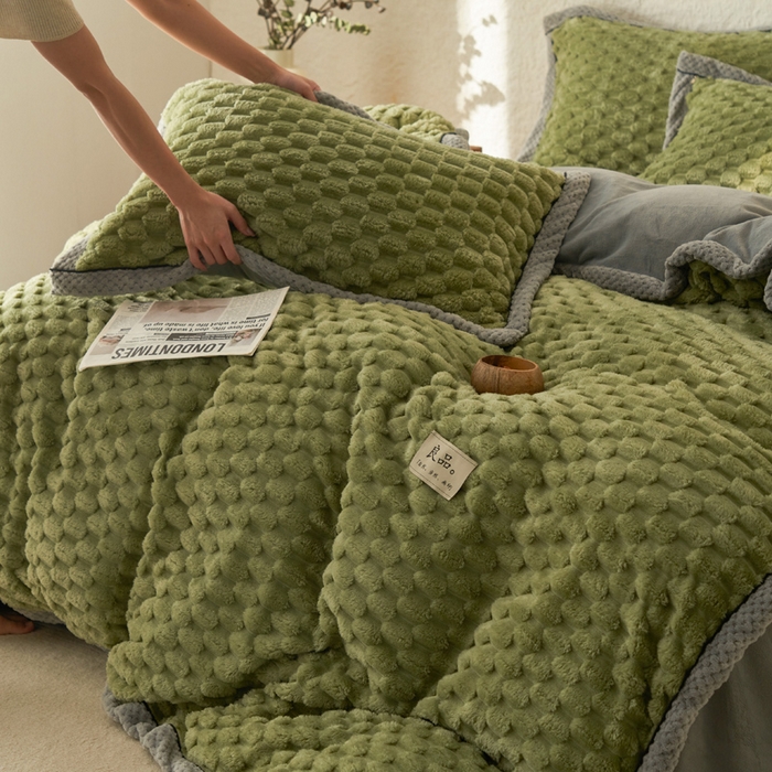 91家纺网 家纺一手货源 找家纺 早晨家纺 2025新款金贵款兔毛绒提花-单被套 金贵-草绿