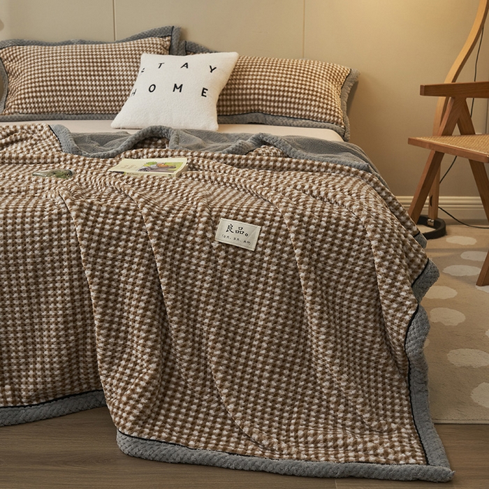 91家纺网 家纺一手货源 找家纺 早晨家纺 2025新款豆豆绒-无印双层毛毯【拉链款】 豆豆绒-小格咖