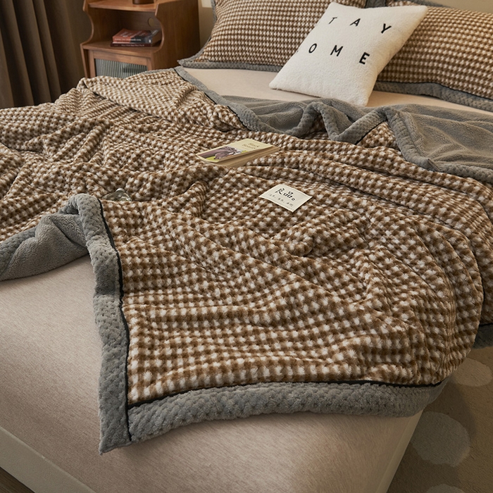 91家纺网 家纺一手货源 找家纺 早晨家纺 2025新款豆豆绒-无印双层毛毯【拉链款】 豆豆绒-小格咖