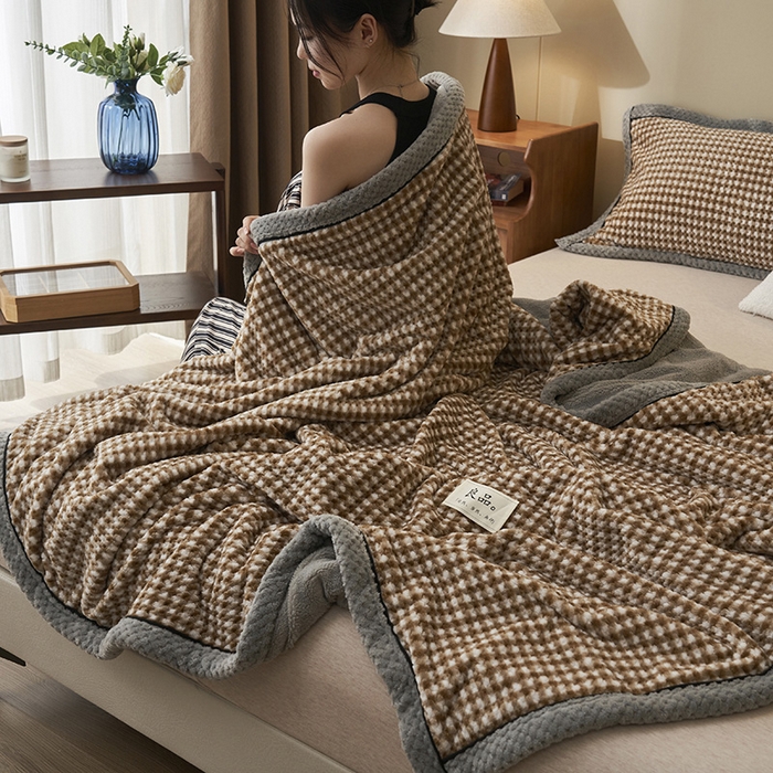 91家纺网 家纺一手货源 找家纺 早晨家纺 2025新款豆豆绒-无印双层毛毯【拉链款】 豆豆绒-小格咖