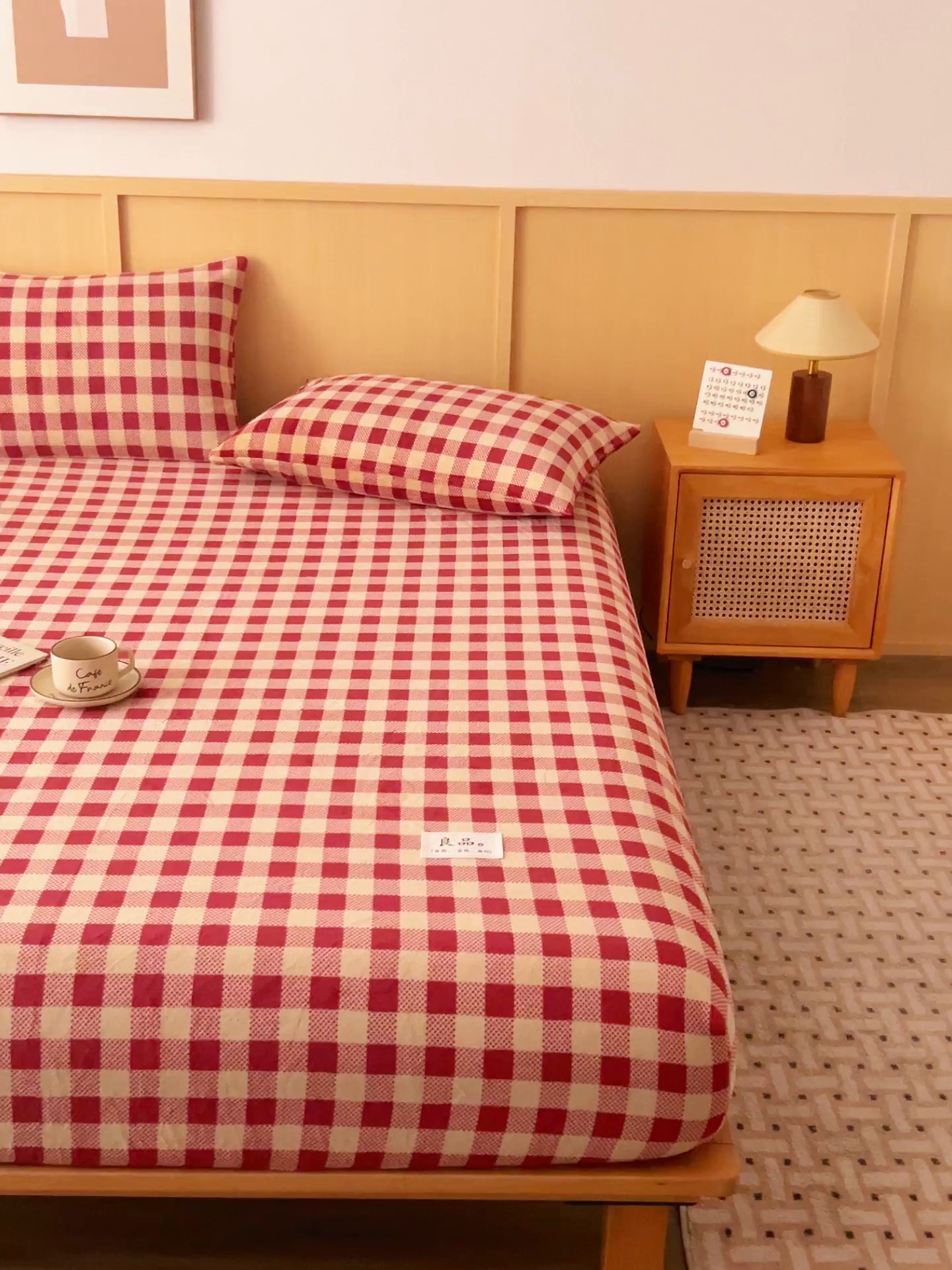 91家纺网 家纺一手货源 找家纺 早晨家纺 2025新款野牧款高克重牛奶绒印花单床笠 野牧-红小格