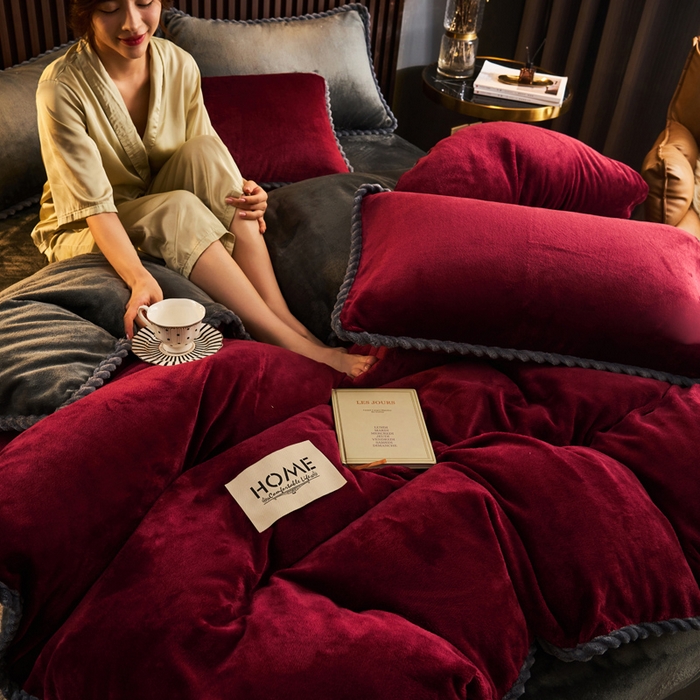 91家纺网 家纺一手货源 找家纺 早晨家纺 2025新款黑金牛奶绒纯色-单被套系列风格2 黑金-酒红