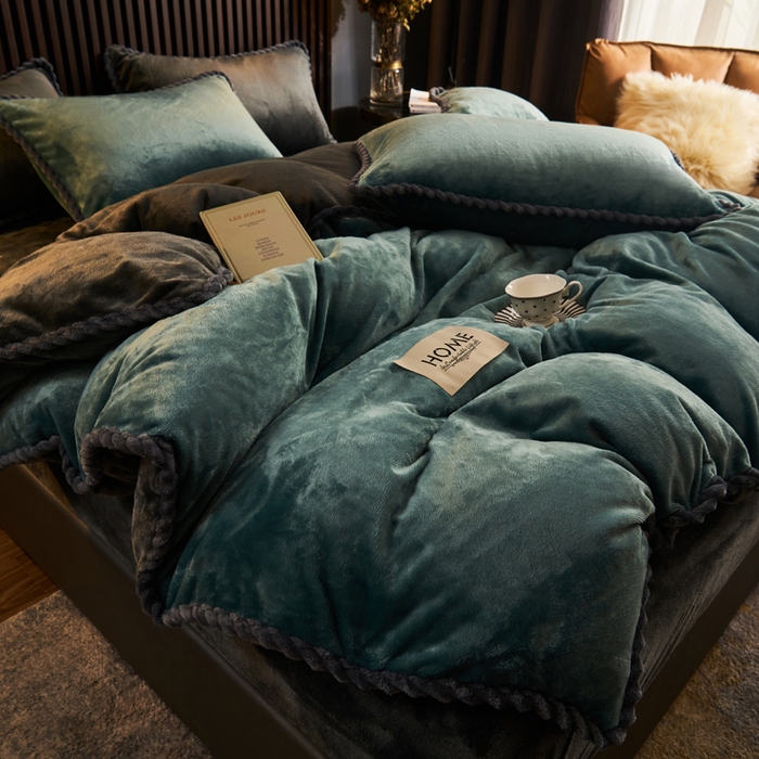91家纺网 家纺一手货源 找家纺 早晨家纺 2025新款黑金牛奶绒纯色-单被套系列风格2 黑金-孔雀蓝