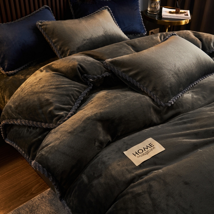 91家纺网 家纺一手货源 找家纺 早晨家纺 2025新款黑金牛奶绒纯色-单被套系列风格2 黑金-深灰