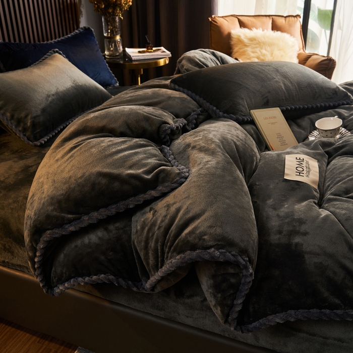 91家纺网 家纺一手货源 找家纺 早晨家纺 2025新款黑金牛奶绒纯色-单被套系列风格2 黑金-深灰