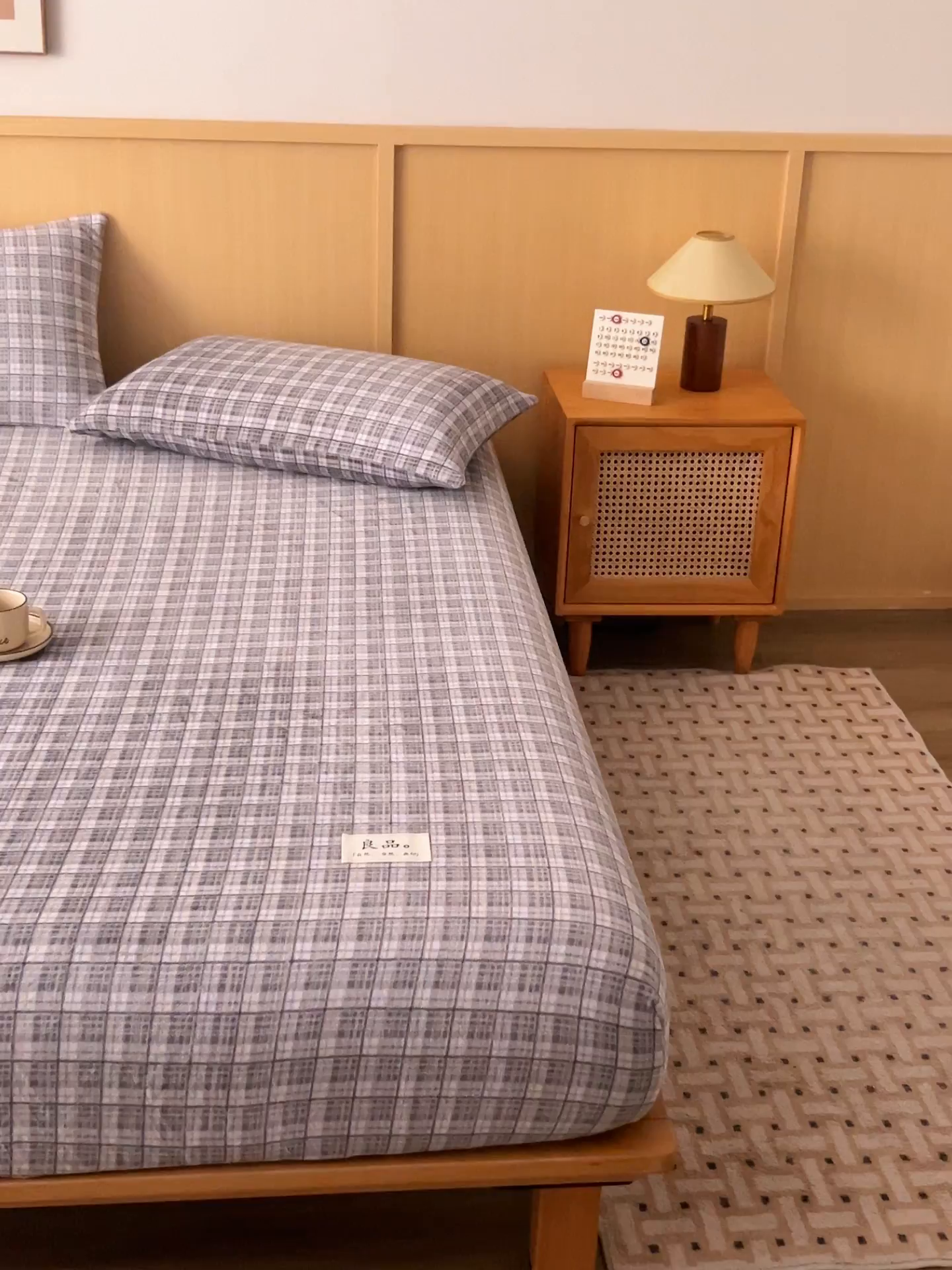 91家纺网 家纺一手货源 找家纺 早晨家纺 2025新款野牧款高克重牛奶绒印花单床笠 野牧-灰小格