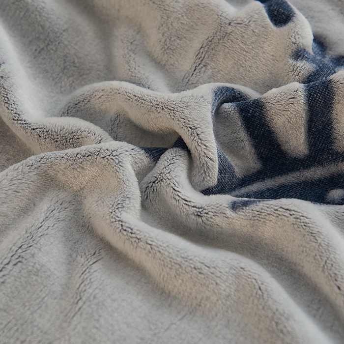 91家纺网 家纺一手货源 找家纺 早晨家纺 2025新款北影款-印花单层毛毯 北影皇冠-蓝