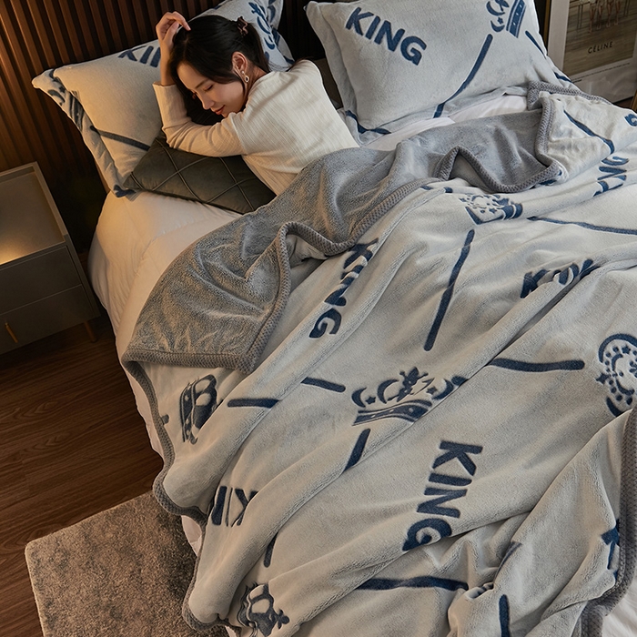 91家纺网 家纺一手货源 找家纺 早晨家纺 2025新款北影款-印花单层毛毯 北影皇冠-蓝