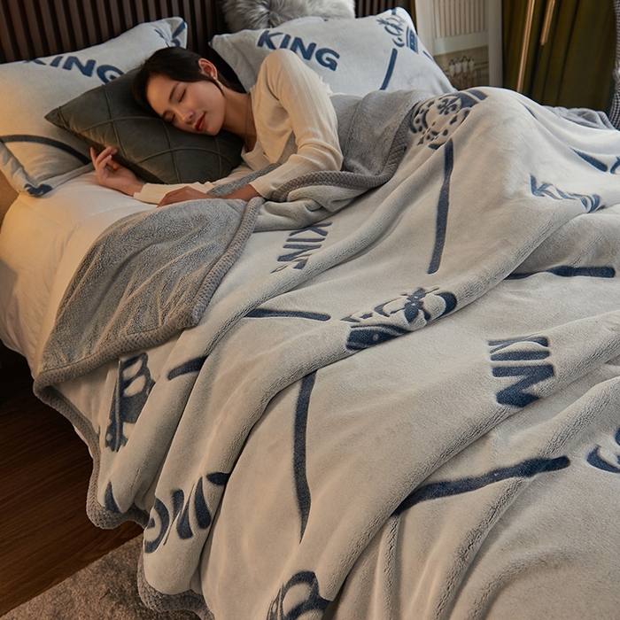 91家纺网 家纺一手货源 找家纺 早晨家纺 2025新款北影款-印花单层毛毯 北影皇冠-蓝