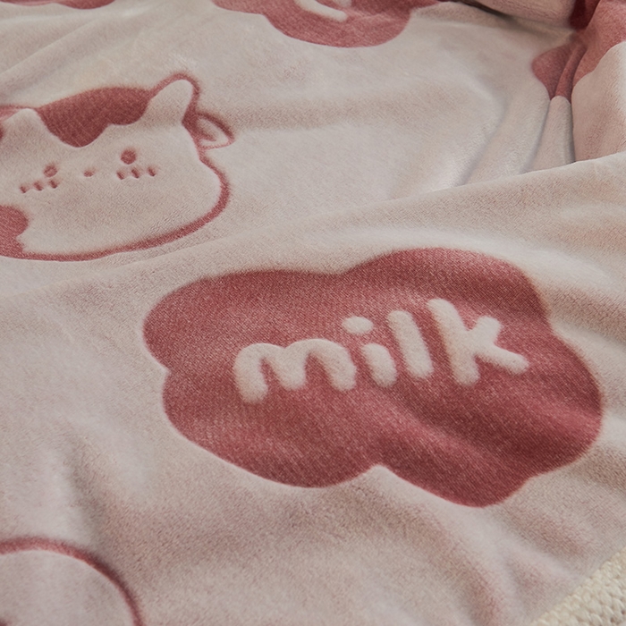 91家纺网 家纺一手货源 找家纺 早晨家纺 2025新款北影款-印花单层毛毯 北影奶牛-豆沙