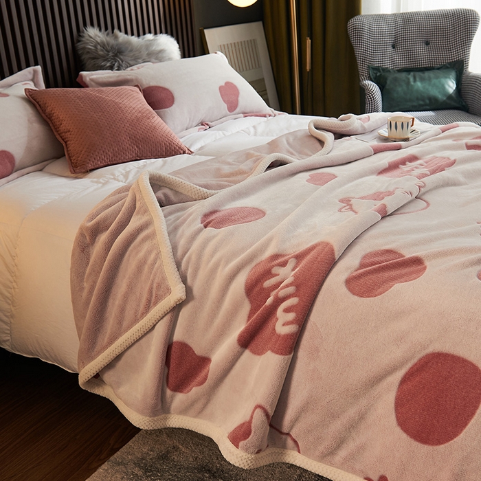 91家纺网 家纺一手货源 找家纺 早晨家纺 2025新款北影款-印花单层毛毯 北影奶牛-豆沙