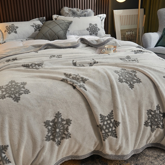91家纺网 家纺一手货源 找家纺 早晨家纺 2025新款北影款-印花单层毛毯 北影雪花-灰