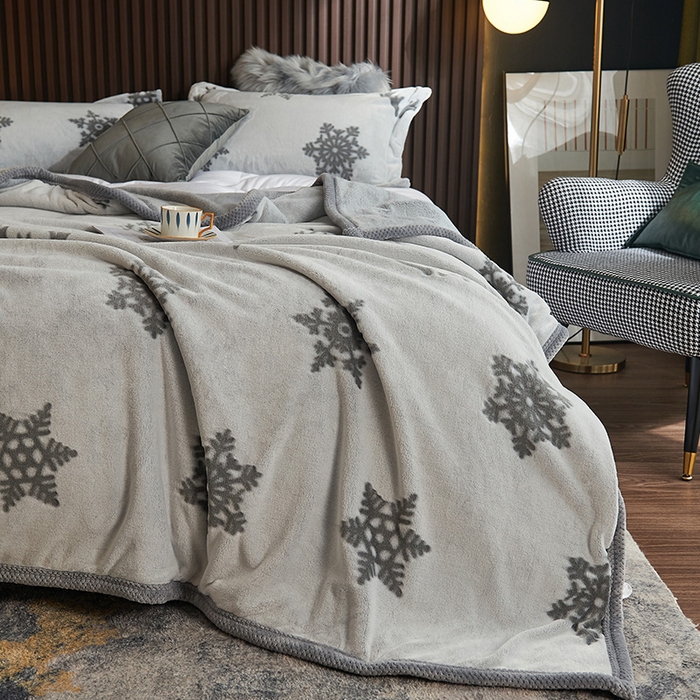 91家纺网 家纺一手货源 找家纺 早晨家纺 2025新款北影款-印花单层毛毯 北影雪花-灰