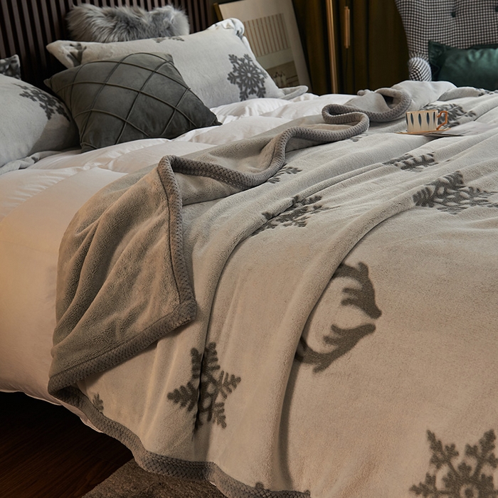 91家纺网 家纺一手货源 找家纺 早晨家纺 2025新款北影款-印花单层毛毯 北影雪花-灰