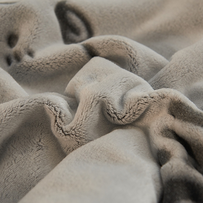 91家纺网 家纺一手货源 找家纺 早晨家纺 2025新款北影款-印花单层毛毯 北影奶牛-灰