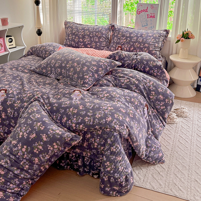 91家纺网 家纺一手货源 找家纺 （总）仟网汇 2025新款牛奶绒豆豆绒床盖四件套