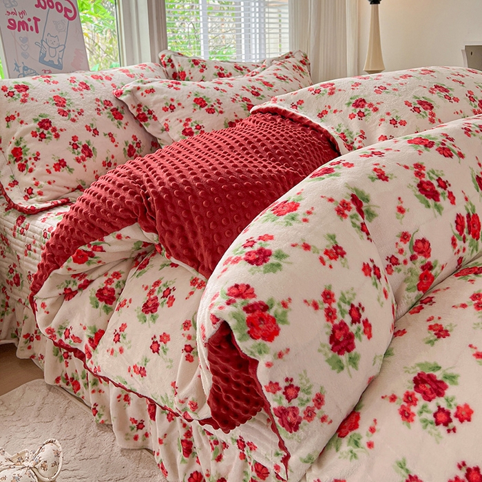 91家纺网 家纺一手货源 找家纺 仟网汇 2025新款牛奶绒豆豆绒床盖四件套 玫瑰之约 - 白