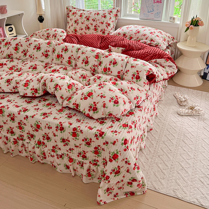 91家纺网 家纺一手货源 找家纺 仟网汇 2025新款牛奶绒豆豆绒床盖四件套 玫瑰之约 - 白