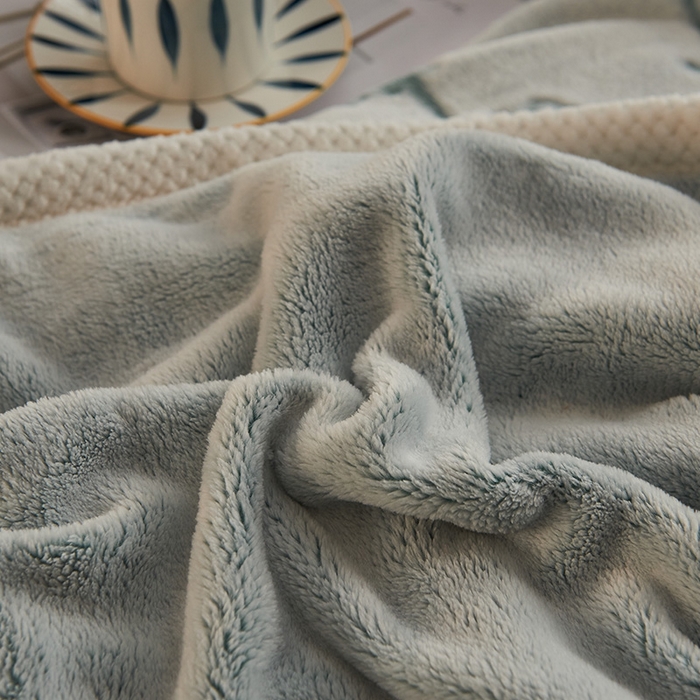 91家纺网 家纺一手货源 找家纺 早晨家纺 2025新款北影款-印花单层毛毯 北影方程-孔雀