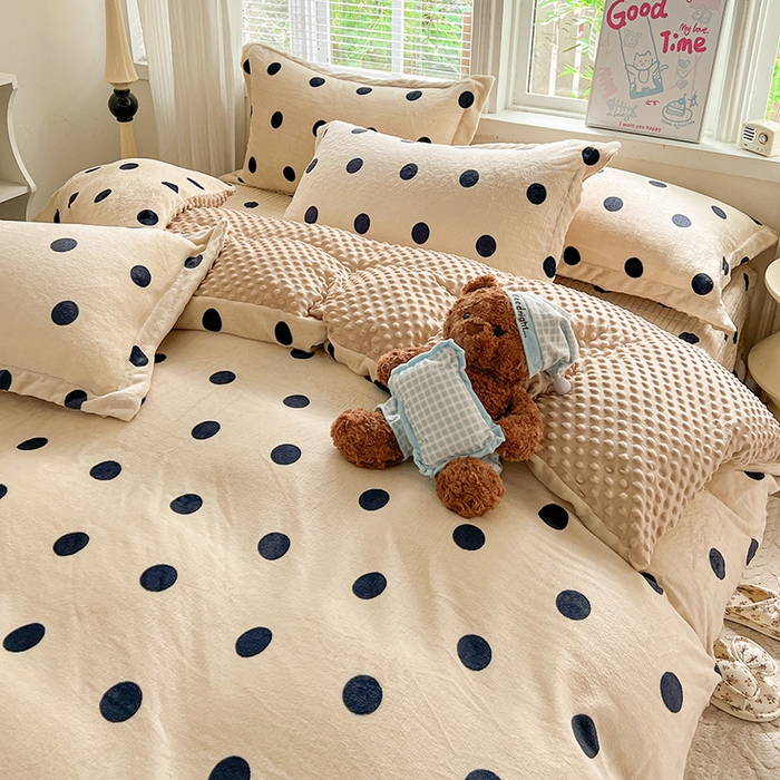 91家纺网 家纺一手货源 找家纺 仟网汇 2025新款牛奶绒豆豆绒床盖四件套 奶茶啵啵