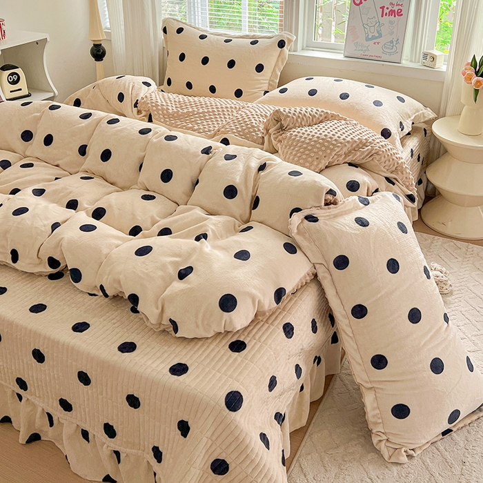 91家纺网 家纺一手货源 找家纺 仟网汇 2025新款牛奶绒豆豆绒床盖四件套 奶茶啵啵