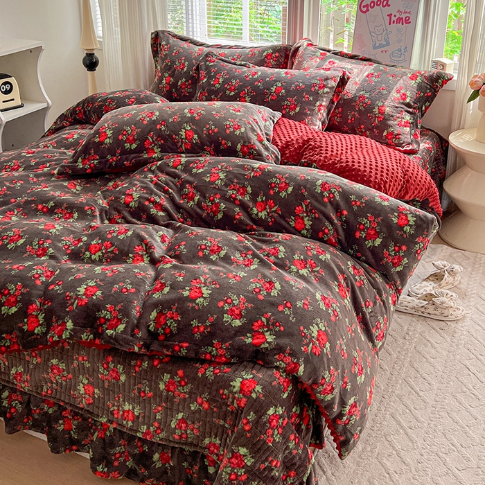 91家纺网 家纺一手货源 找家纺 仟网汇 2025新款牛奶绒豆豆绒床盖四件套 玫瑰之约 - 黑