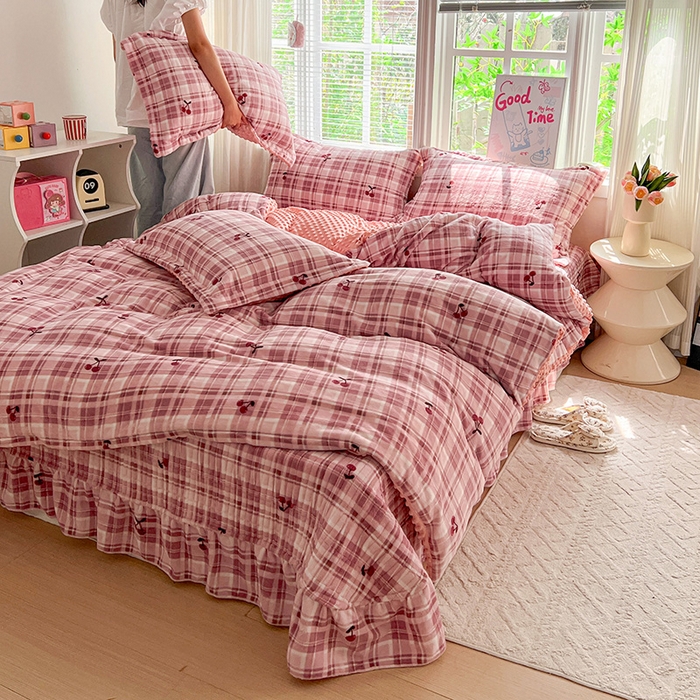 91家纺网 家纺一手货源 找家纺 仟网汇 2025新款牛奶绒豆豆绒床盖四件套 车厘子