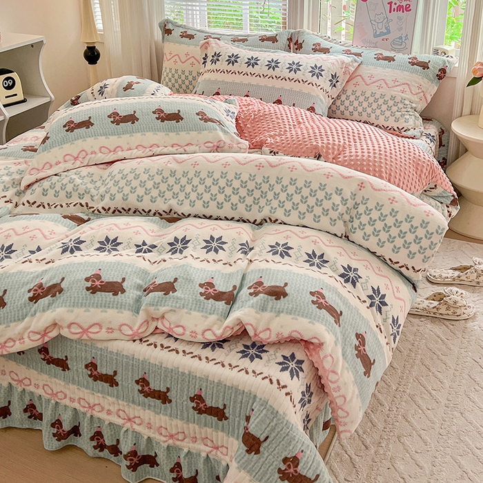 91家纺网 家纺一手货源 找家纺 仟网汇 2025新款牛奶绒豆豆绒床盖四件套 贝洛萌狗