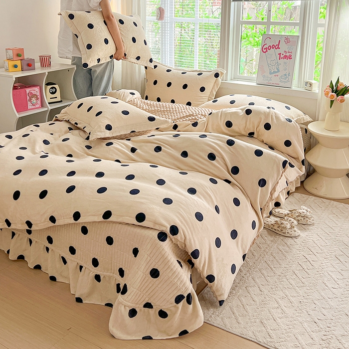 91家纺网 家纺一手货源 找家纺 仟网汇 2025新款牛奶绒豆豆绒床盖四件套 奶茶啵啵