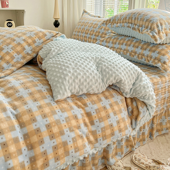 91家纺网 家纺一手货源 找家纺 仟网汇 2025新款牛奶绒豆豆绒床盖四件套 简爱