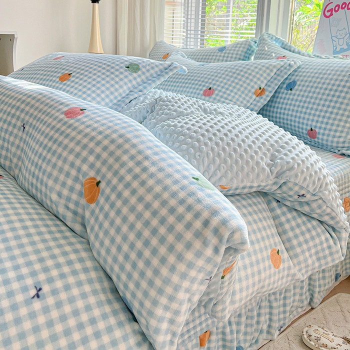 91家纺网 家纺一手货源 找家纺 仟网汇 2025新款牛奶绒豆豆绒床盖四件套 蓝格南瓜