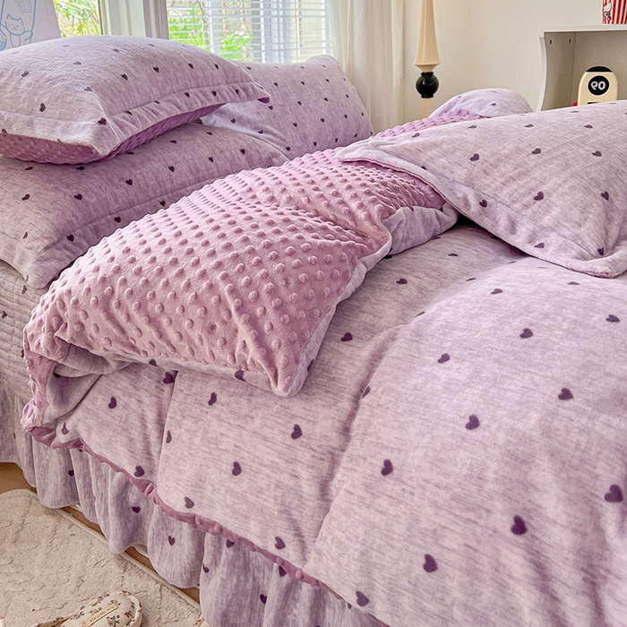 91家纺网 家纺一手货源 找家纺 仟网汇 2025新款牛奶绒豆豆绒床盖四件套 紫色小心心