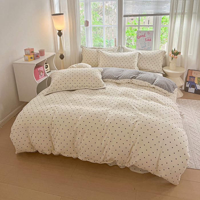 91家纺网 家纺一手货源 找家纺 仟网汇 2025新款牛奶绒豆豆绒床盖四件套 波点- 奶灰