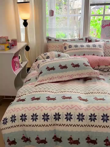 91家纺网 家纺一手货源 找家纺 仟网汇 2025新款牛奶绒豆豆绒床盖四件套 贝洛萌狗