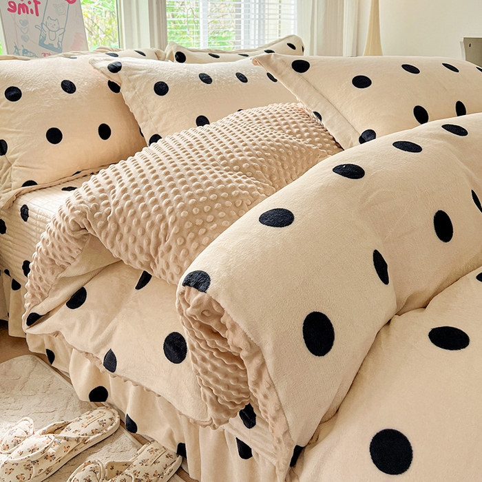 91家纺网 家纺一手货源 找家纺 仟网汇 2025新款牛奶绒豆豆绒床盖四件套 奶茶啵啵
