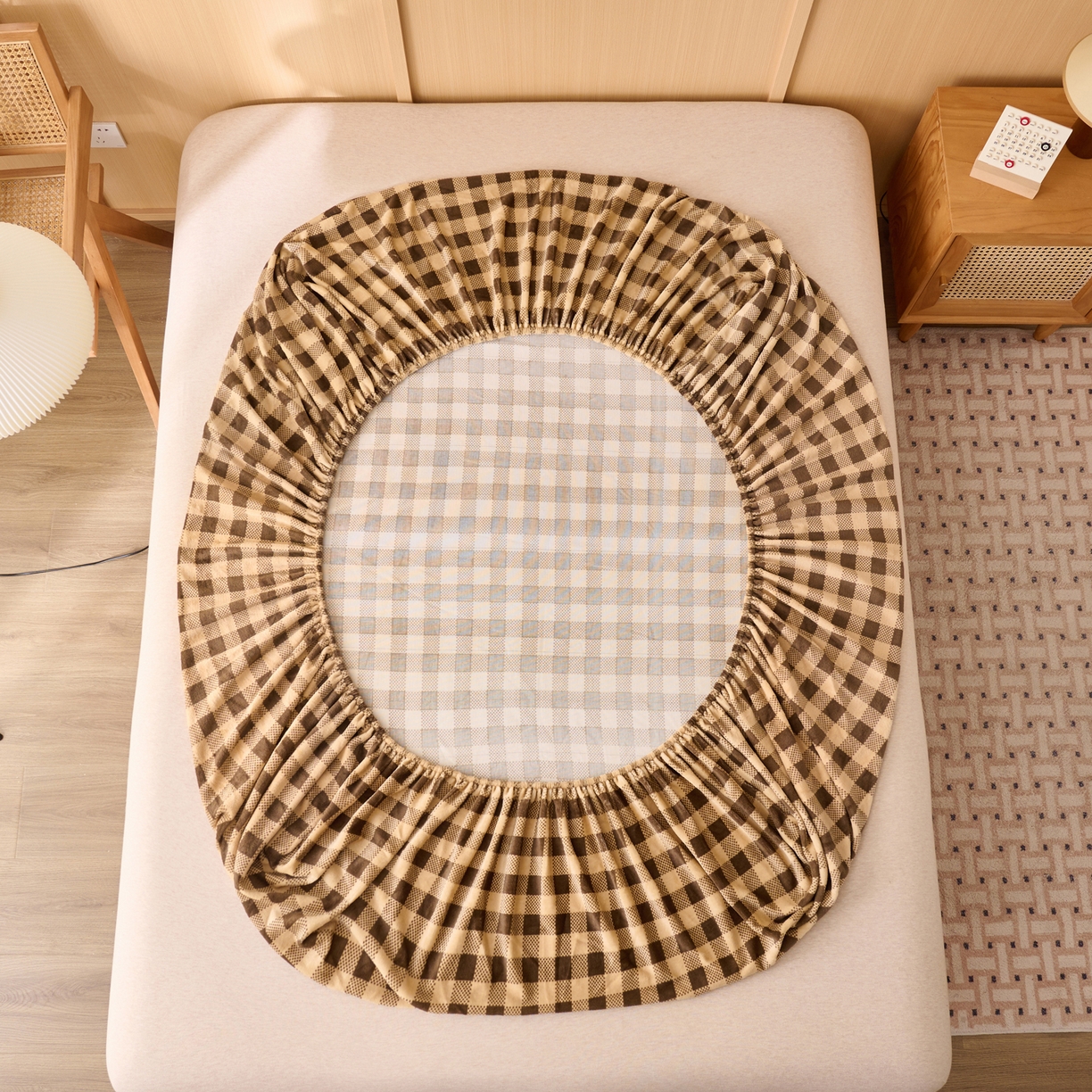 91家纺网 家纺一手货源 找家纺 早晨家纺 2025新款野牧款高克重牛奶绒印花单床笠 野牧-咖小格