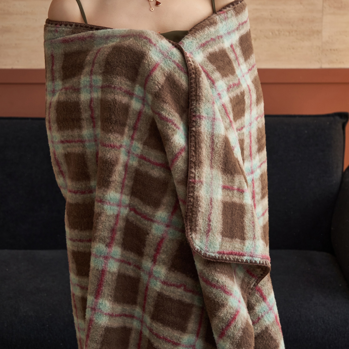 91家纺网 家纺一手货源 找家纺 早晨家纺 2025新款230g双层羊绒牛奶绒毛毯 双层毛毯-慕池格