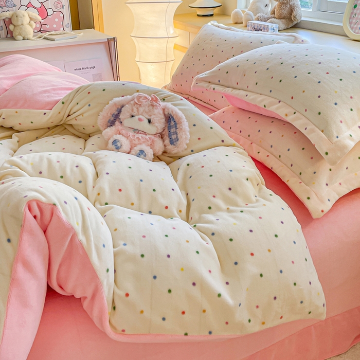 91家纺网 家纺一手货源 找家纺 仟网汇 2025新款双面牛奶绒四件套 彩波点