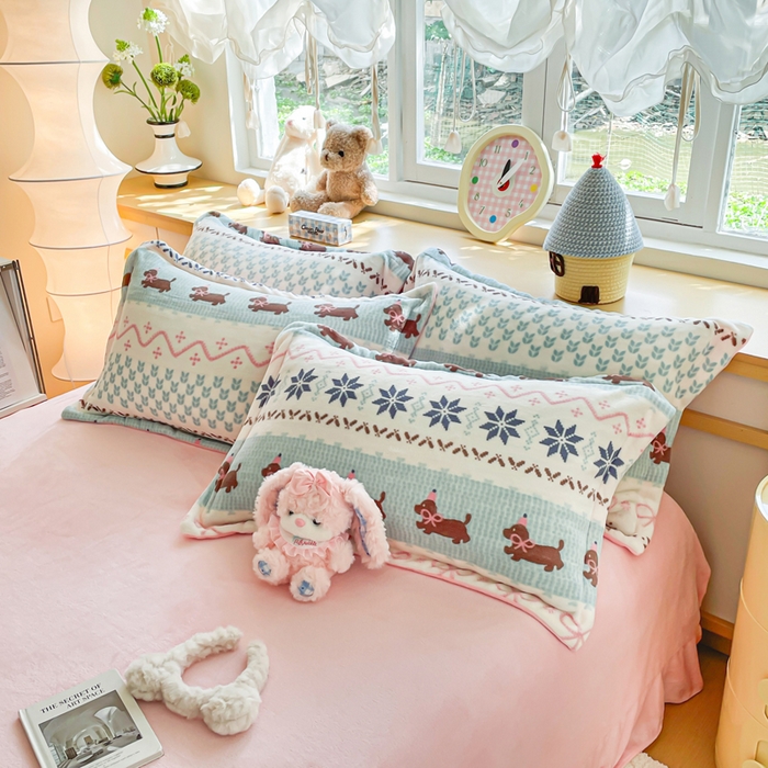 91家纺网 家纺一手货源 找家纺 仟网汇 2025新款双面牛奶绒四件套 顽皮狗