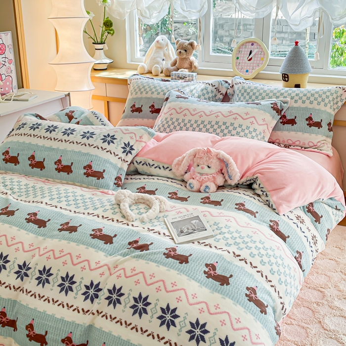 91家纺网 家纺一手货源 找家纺 仟网汇 2025新款双面牛奶绒四件套 顽皮狗