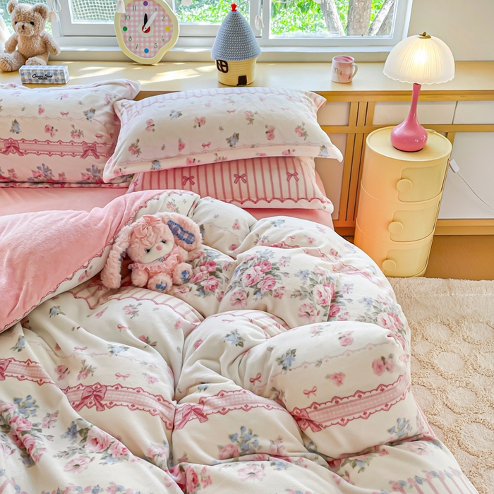 91家纺网 家纺一手货源 找家纺 仟网汇 2025新款双面牛奶绒四件套 欧风花影