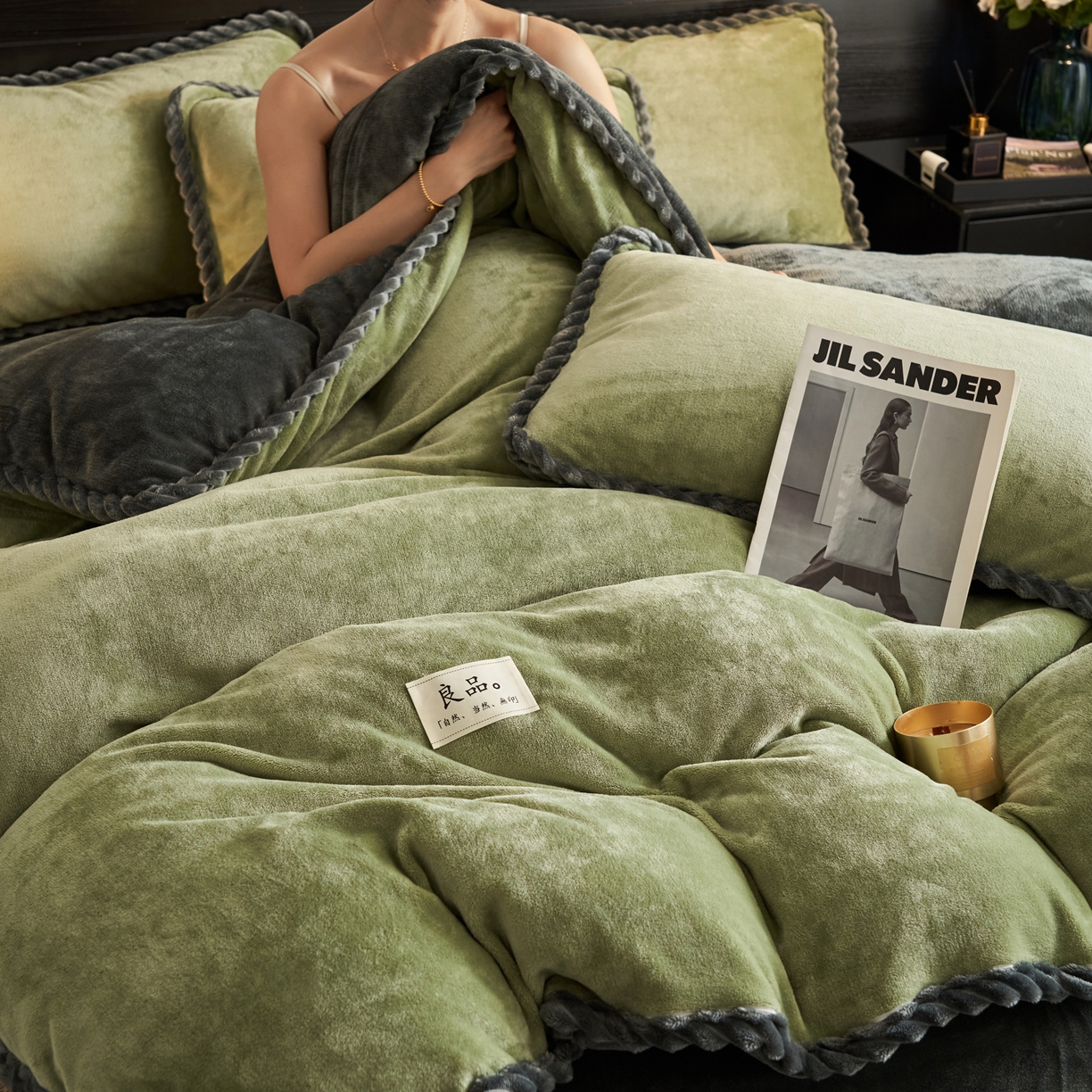 91家纺网 家纺一手货源 找家纺 （总）早晨家纺 2025新款黑金牛奶绒纯色-单被套系列风格1
