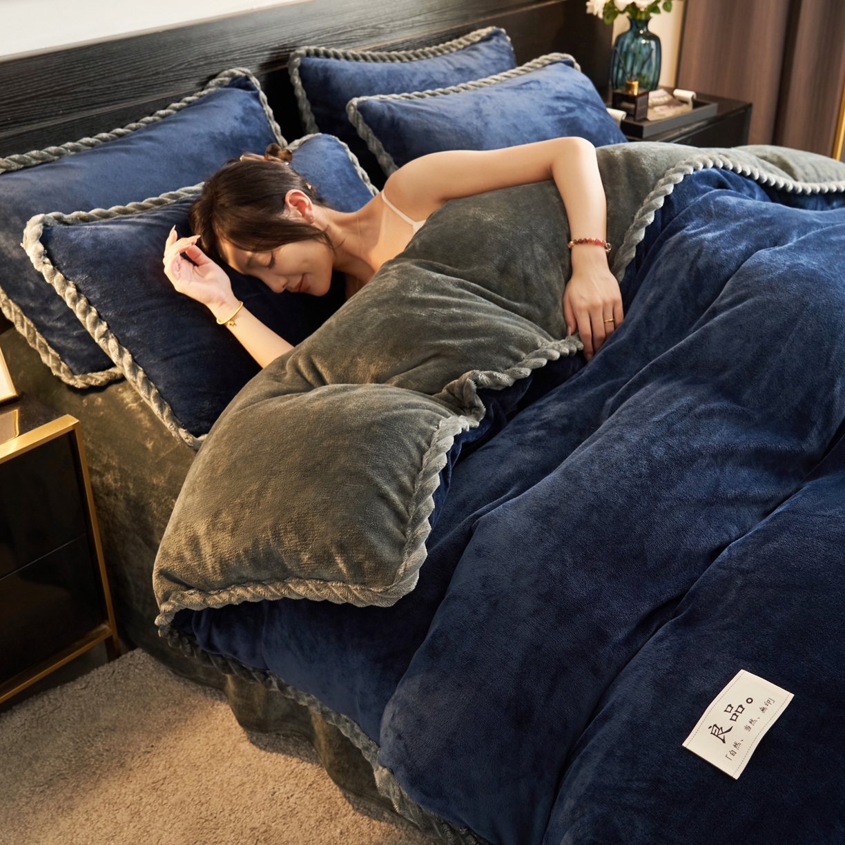 早晨家纺 2025新款黑金牛奶绒纯色-单被套系列风格1 黑金-深蓝